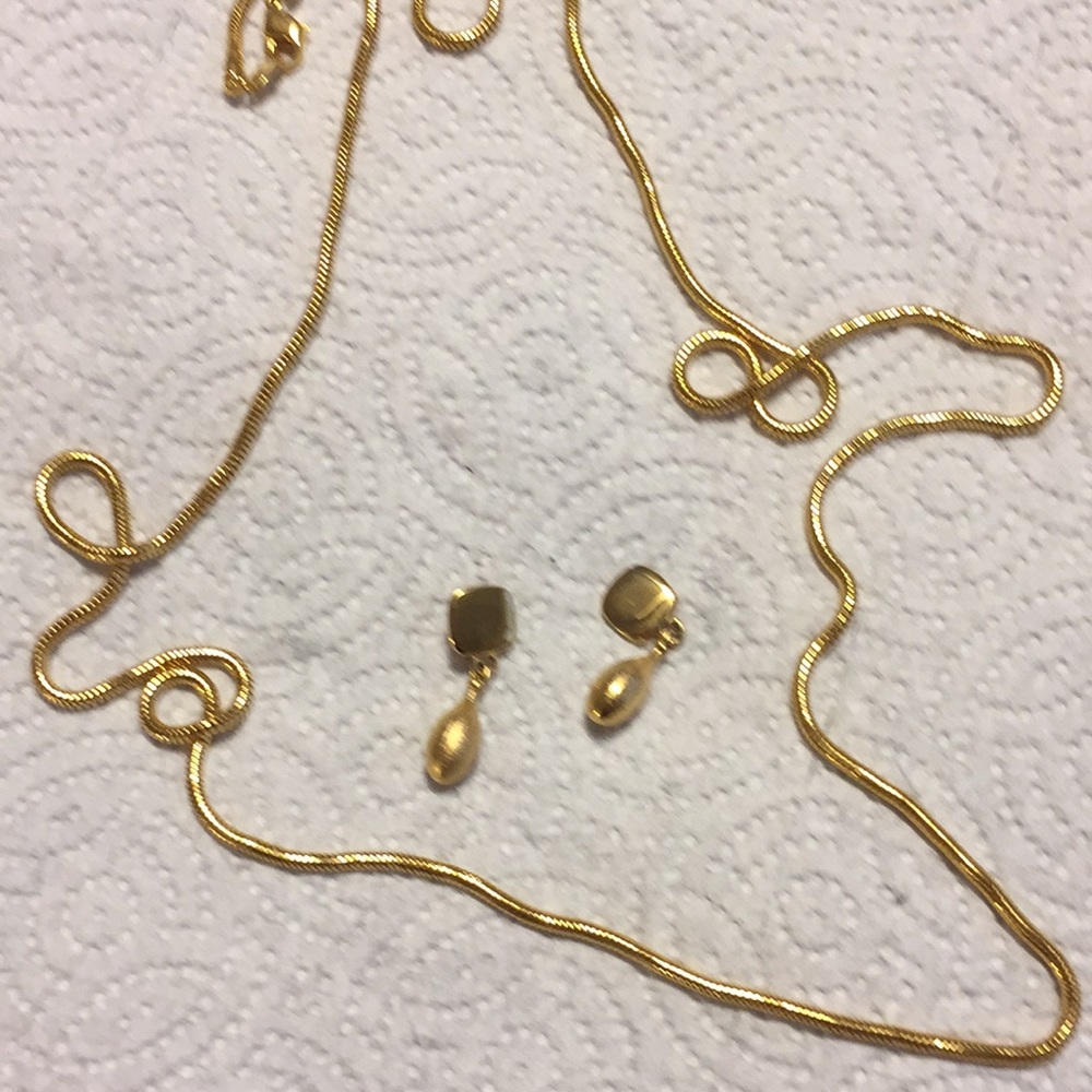 16 inches long rope gold costume necklace